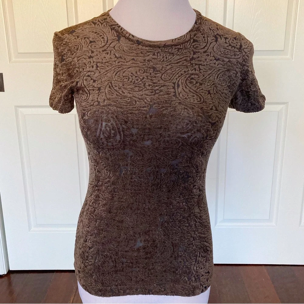 BCBG MaxAzaria Brown Paisley T-shirt Blouse S - Picture 1 of 3